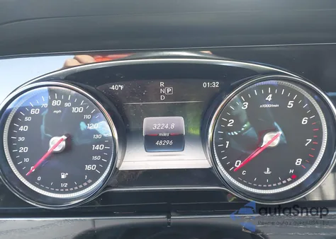 2018 Mercedes-Benz E 300 z USA, uszkodzony, nr VIN WDDZF4JB4JA460499